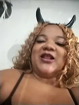 Snapshot of melcarioca1111 chatting on 11/09/25, 03:49 melcarioca1111 online show from 11/09/25, 03:49