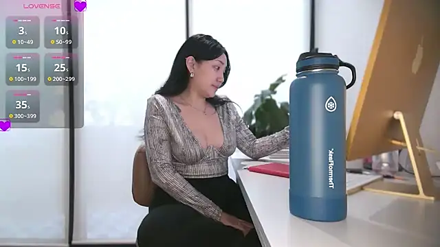 Snapshot of yuzhara chatting on 09/09/25, 03:11 yuzhara online show from 09/09/25, 03:11