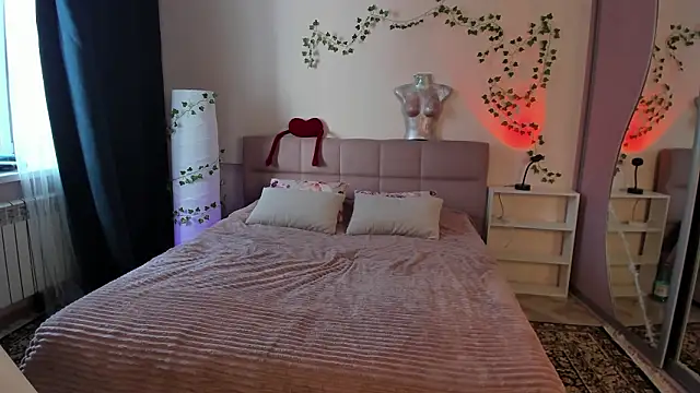 EmyRosaly online show from 03/27/26, 05:57