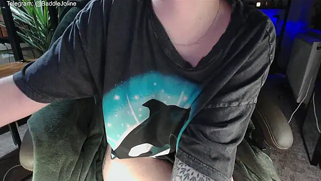 Snapshot of BaddieJoline chatting on 11/24/25, 07:24 BaddieJoline online show from 11/24/25, 07:24