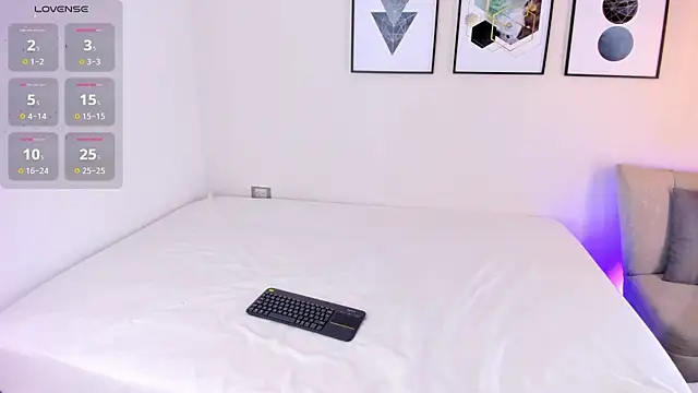 Snapshot of Tina_curly chatting on 11/20/25, 12:05 Tina curly online show from 11/20/25, 12:05