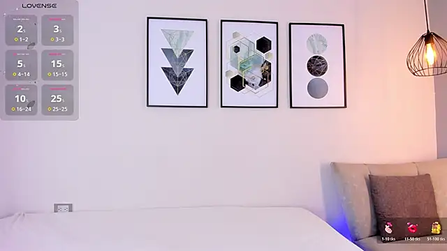 Snapshot of Tina_curly chatting on 11/23/25, 07:46 Tina curly online show from 11/23/25, 07:46