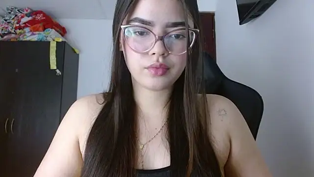 Valentina2390 online show from 04/06/26, 11:16