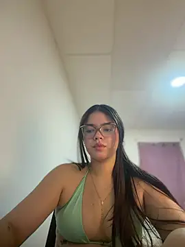 Valentina2390 online show from 07/18/26, 03:00