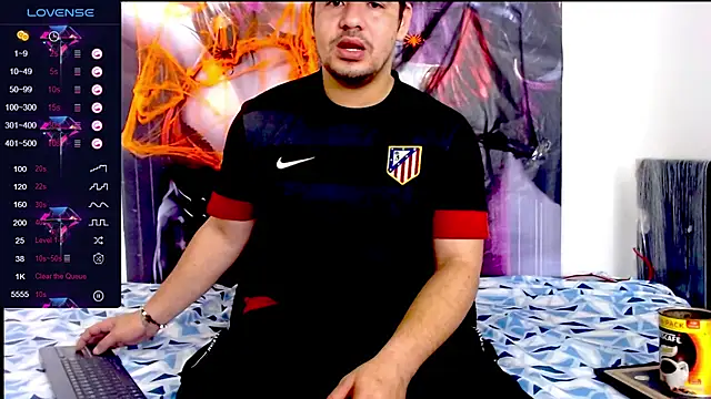 Snapshot of smith_hot29 chatting on 10/26/25, 04:18 smith hot29 online show from 10/26/25, 04:18