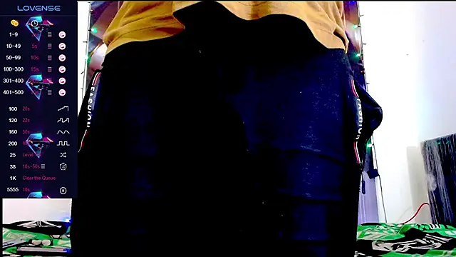 Snapshot of smith_hot29 chatting on 12/04/25, 05:06 smith hot29 online show from 12/04/25, 05:06