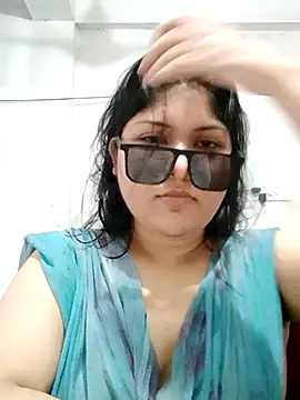 Snapshot of Nusrat-N chatting on 09/18/25, 06:26 Nusrat-N online show from 09/18/25, 06:26