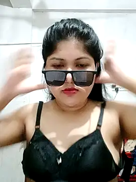 Snapshot of Nusrat-N chatting on 09/20/25, 03:24 Nusrat-N online show from 09/20/25, 03:24