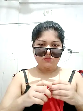 Snapshot of Nusrat-N chatting on 09/22/25, 02:24 Nusrat-N online show from 09/22/25, 02:24