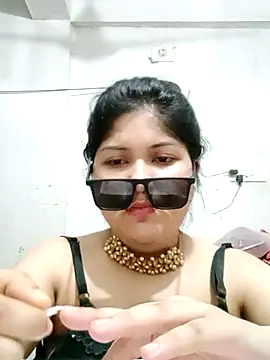 Snapshot of Nusrat-N chatting on 09/23/25, 02:42 Nusrat-N online show from 09/23/25, 02:42