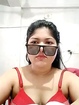 Snapshot of Nusrat-N chatting on 09/28/25, 03:12 Nusrat-N online show from 09/28/25, 03:12