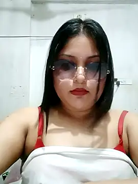 Snapshot of Nusrat-N chatting on 04/22/26, 12:28 Nusrat-N online show from 04/22/26, 12:28