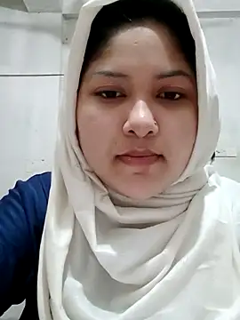Snapshot of Nusrat-N chatting on 05/05/26, 02:08 Nusrat-N online show from 05/05/26, 02:08