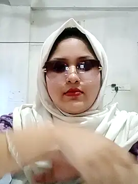 Snapshot of Nusrat-N chatting on 05/08/26, 05:24 Nusrat-N online show from 05/08/26, 05:24