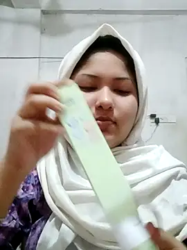 Snapshot of Nusrat-N chatting on 05/12/26, 03:03 Nusrat-N online show from 05/12/26, 03:03