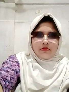 Snapshot of Nusrat-N chatting on 05/20/26, 03:13 Nusrat-N online show from 05/20/26, 03:13