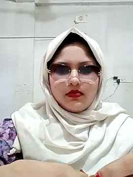 Snapshot of Nusrat-N chatting on 05/23/26, 09:02 Nusrat-N online show from 05/23/26, 09:02