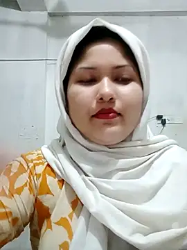 Snapshot of Nusrat-N chatting on 05/24/26, 01:16 Nusrat-N online show from 05/24/26, 01:16