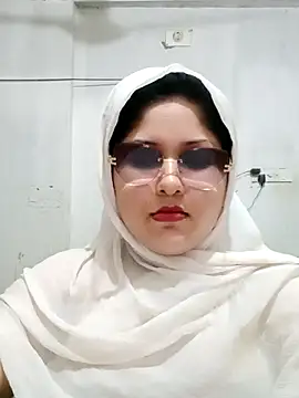 Snapshot of Nusrat-N chatting on 06/01/26, 02:08 Nusrat-N online show from 06/01/26, 02:08