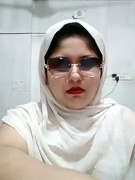 Snapshot of Nusrat-N chatting on 06/03/26, 12:30 Nusrat-N online show from 06/03/26, 12:30