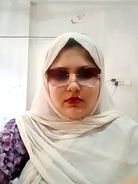 Snapshot of Nusrat-N chatting on 06/09/26, 08:15 Nusrat-N online show from 06/09/26, 08:15