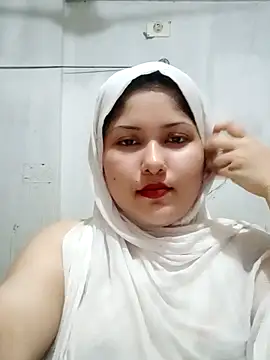 Snapshot of Nusrat-N chatting on 06/27/26, 12:33 Nusrat-N online show from 06/27/26, 12:33
