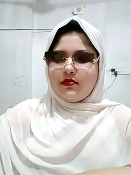Snapshot of Nusrat-N chatting on 06/28/26, 03:29 Nusrat-N online show from 06/28/26, 03:29