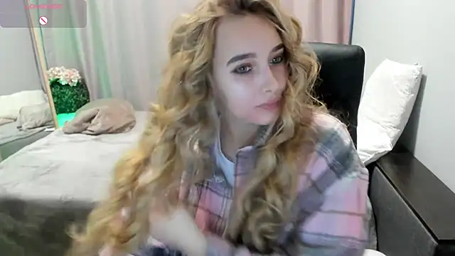 TaisiaHot online show from 03/09/26, 09:02