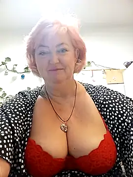 Snapshot of TerezaVelvet chatting on 09/11/25, 05:07 TerezaVelvet online show from 09/11/25, 05:07