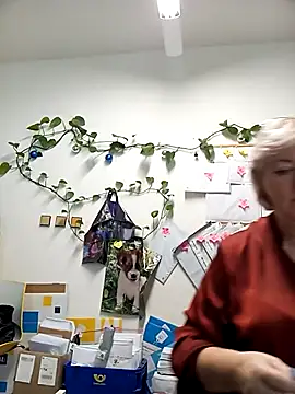 Snapshot of TerezaVelvet chatting on 10/08/25, 09:51 TerezaVelvet online show from 10/08/25, 09:51