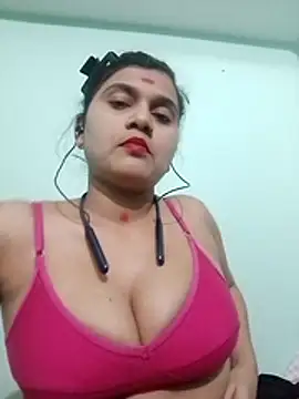 Kavya-Tiwari online show from 12/16/25, 09:03