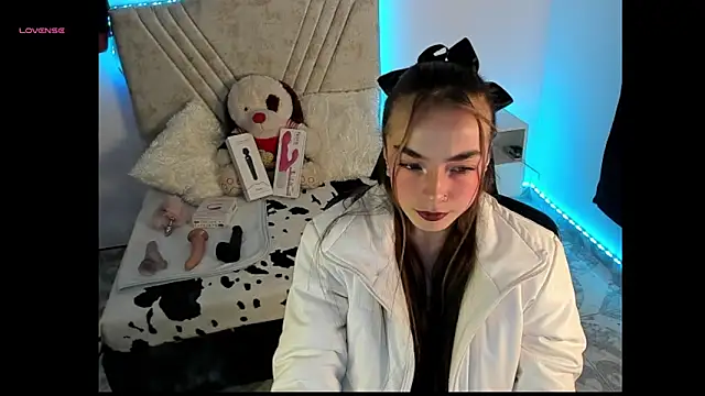 Mia Victoria22 online show from 04/11/26, 03:11