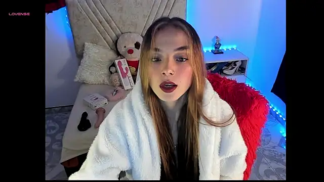 Mia Victoria22 online show from 05/04/26, 03:30