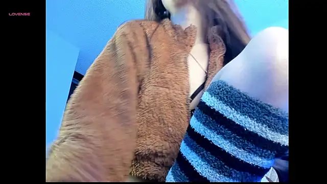 Mia Victoria22 online show from 05/13/26, 02:09