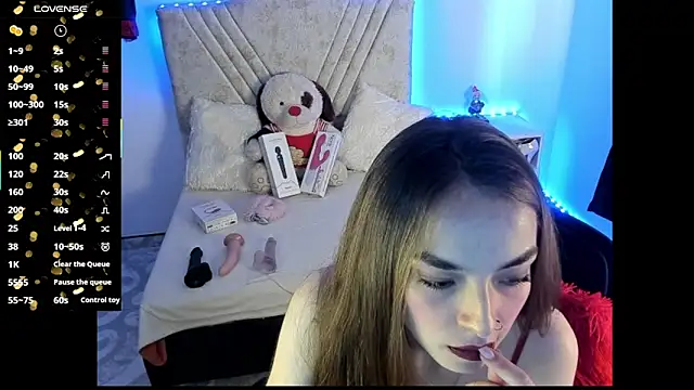 Mia Victoria22 online show from 05/25/26, 04:13