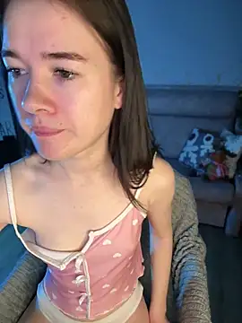 Snapshot of Marryme- chatting on 12/19/25, 01:29 Marryme- online show from 12/19/25, 01:29