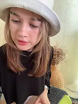 Snapshot of Marryme- chatting on 06/15/26, 03:47 Marryme- online show from 06/15/26, 03:47