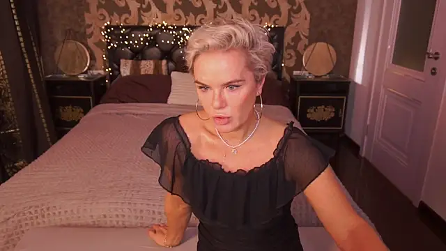 PleasureWeCouple online show from 04/10/26, 05:56