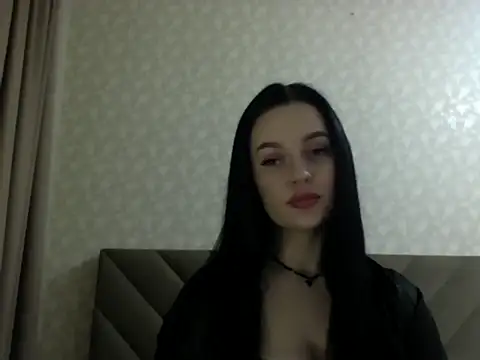 Lulii24 online show from 11/16/25, 01:44