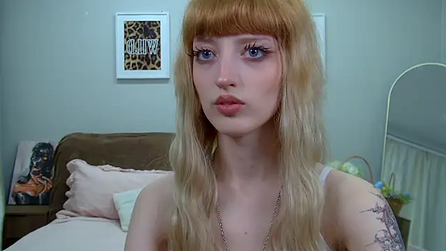 MistyMarlo online show from 04/18/26, 07:07