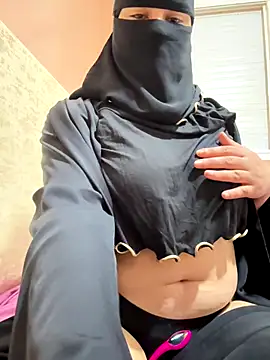 Snapshot of _Laiali_ chatting on 11/08/25, 12:27 Laiali online show from 11/08/25, 12:27