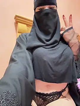  Laiali  online show from 03/31/26, 01:07