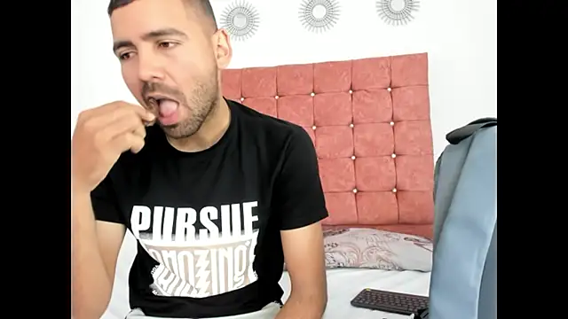 magnus serket online show from 09/11/25, 11:32