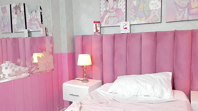 Snapshot of Sofi_naughty18 chatting on 09/17/25, 07:48 Sofi naughty18 online show from 09/17/25, 07:48