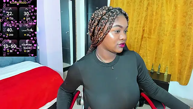 Snapshot of Keishe_ chatting on 12/15/25, 07:07 Keishe online show from 12/15/25, 07:07