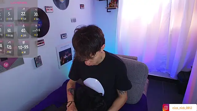 Snapshot of Nick_Bangover_ chatting on 09/22/25, 06:32 Nick Bangover  online show from 09/22/25, 06:32