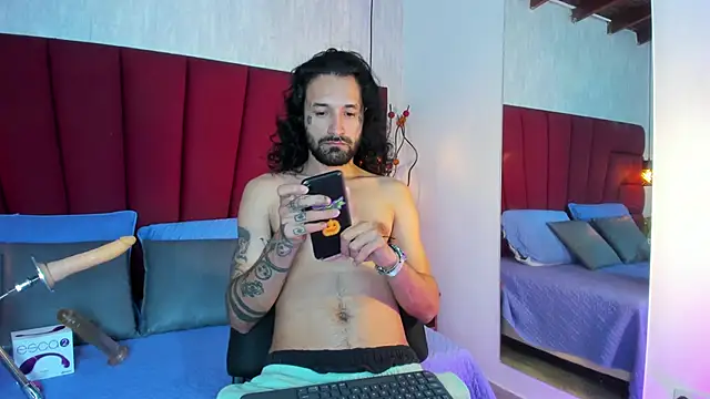 Hisoka 011 online show from 11/12/25, 01:06