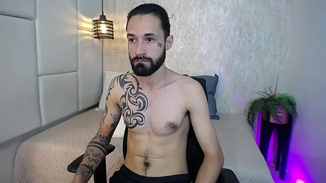 Hisoka 011 online show from 02/17/26, 07:42