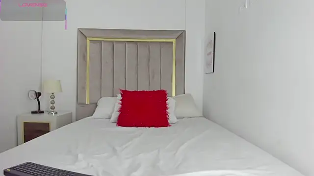 Snapshot of lapiz_lazuli12 chatting on 10/07/25, 07:00 lapiz lazuli12 online show from 10/07/25, 07:00