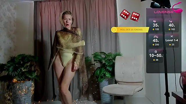 Julia Giulia online show from 02/12/26, 09:37